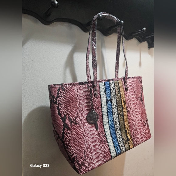 STUDIO BADGLEY MISCHKA LARGE TOTE PURSE FROM - Picture 4 of 9